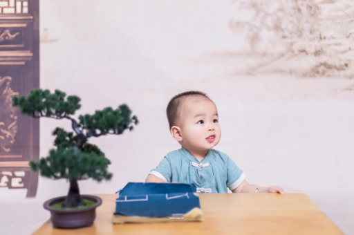 随县满月宝宝放屁臭